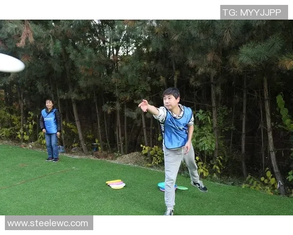 飞盘战术解析：西安飞盘队如何运用防反策略制胜比赛